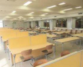 図書館のインテリアが新しくなりました♪