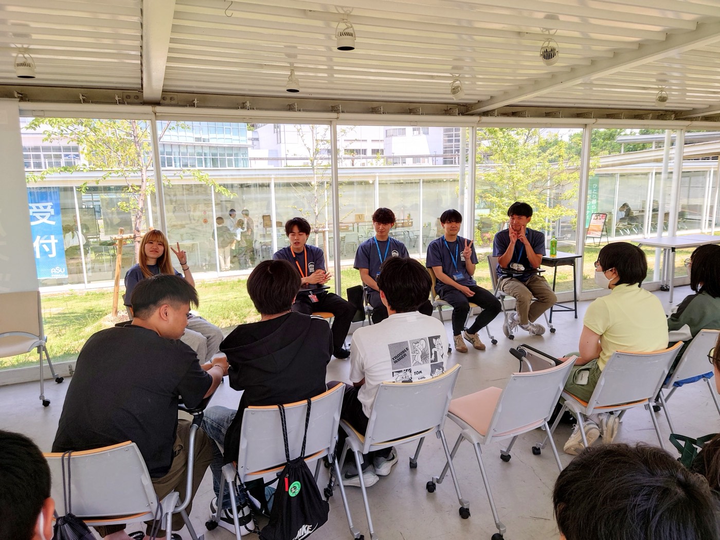 在学生とふれあう場の様子14