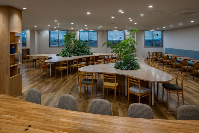 学生と共に企業への設計提案